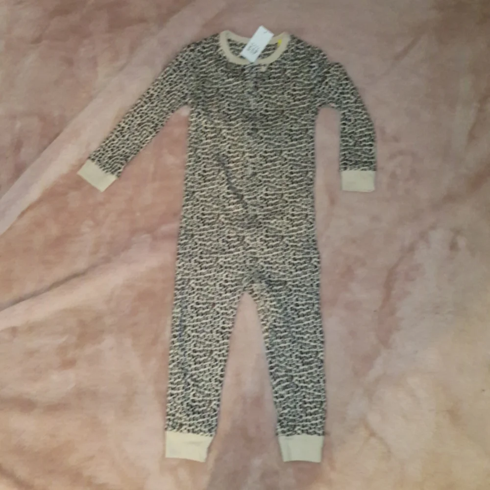 Baby Gap Leopard Print Ribbed Zip‎ Front Sleeper Pajamas 18-24 Months NEW